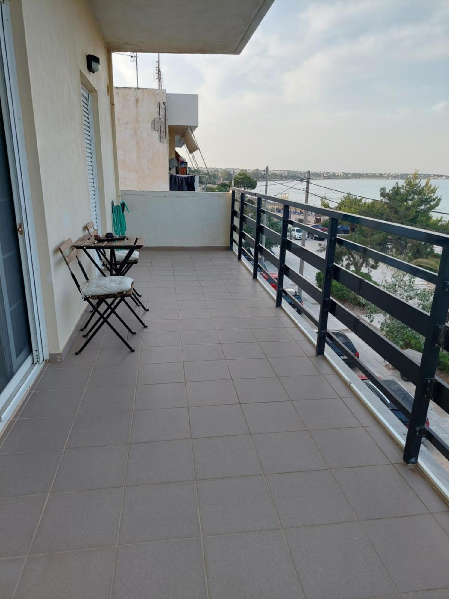Eleni'S Seafront Apartment Artemida  Exterior foto